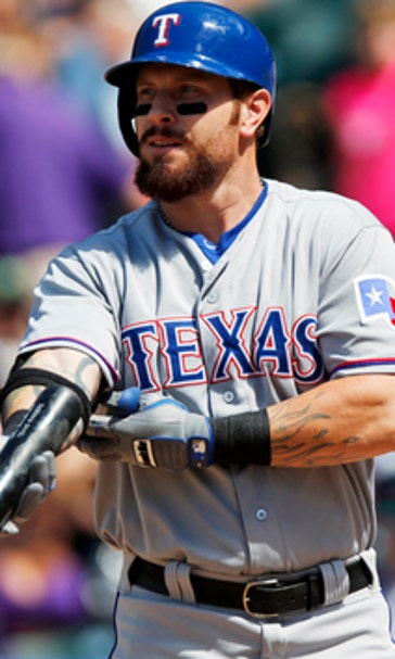 Hamilton signs minor league deal with Rangers, will try 1B